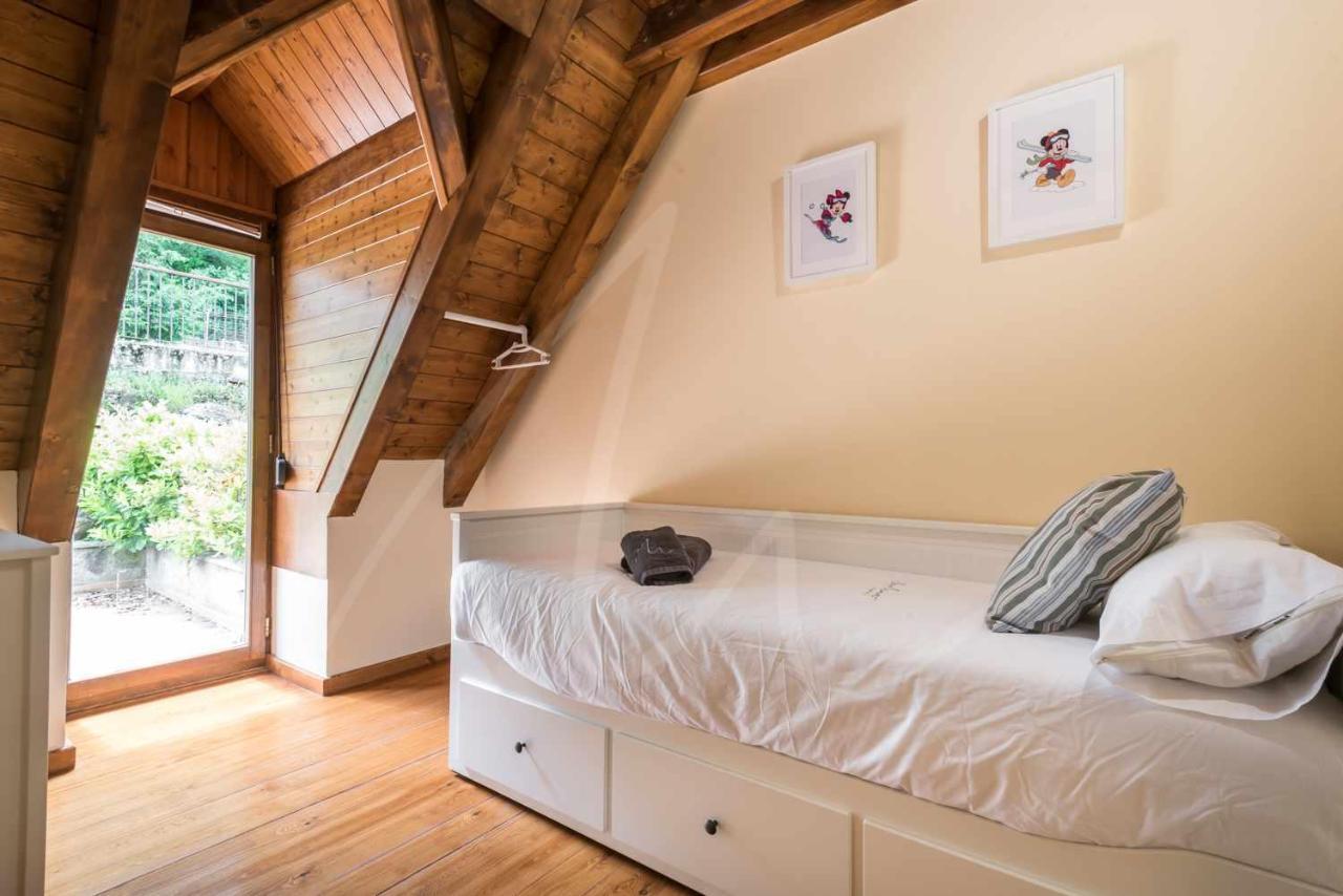 Casa Artiga De Lin By Seamount Rentals Les Bordes Exterior foto